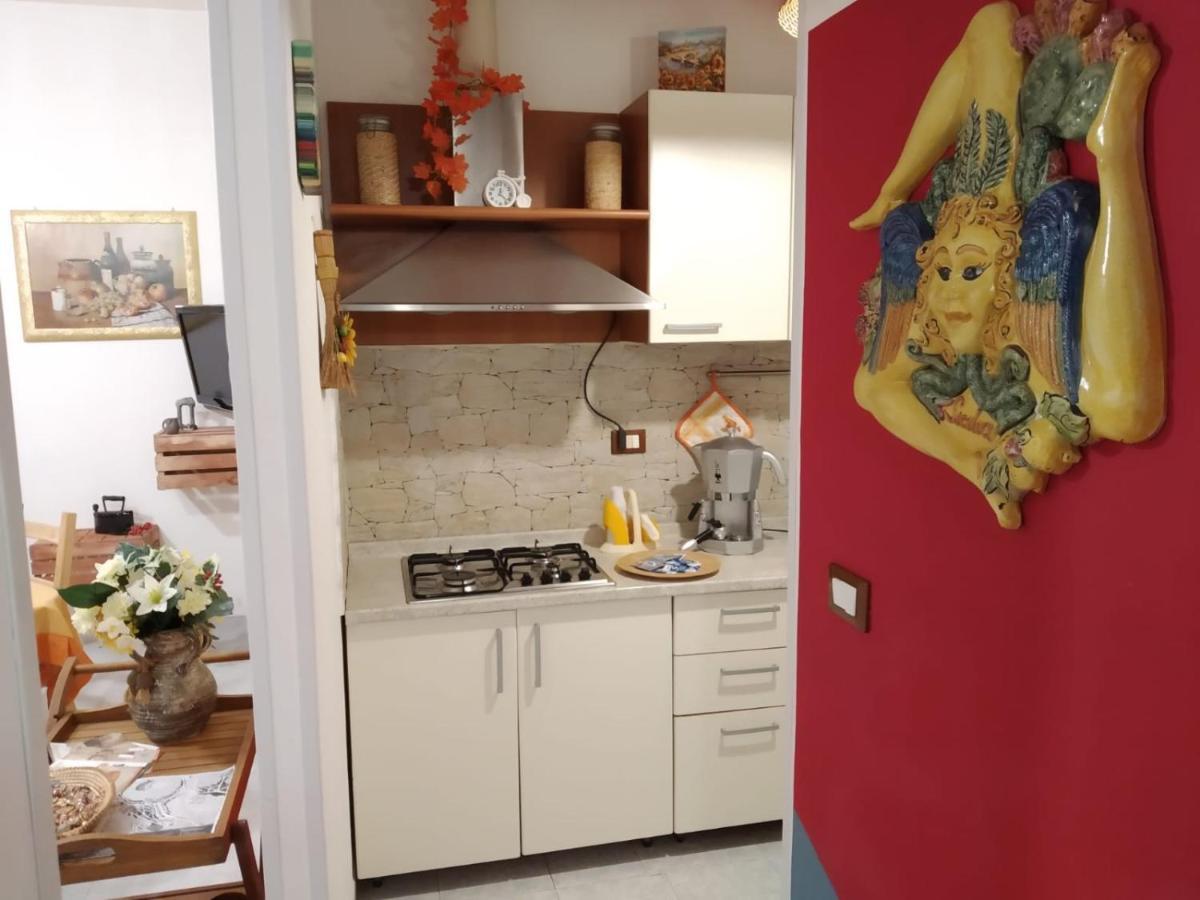 La Casa Di Pina Apartamento Modica Exterior foto
