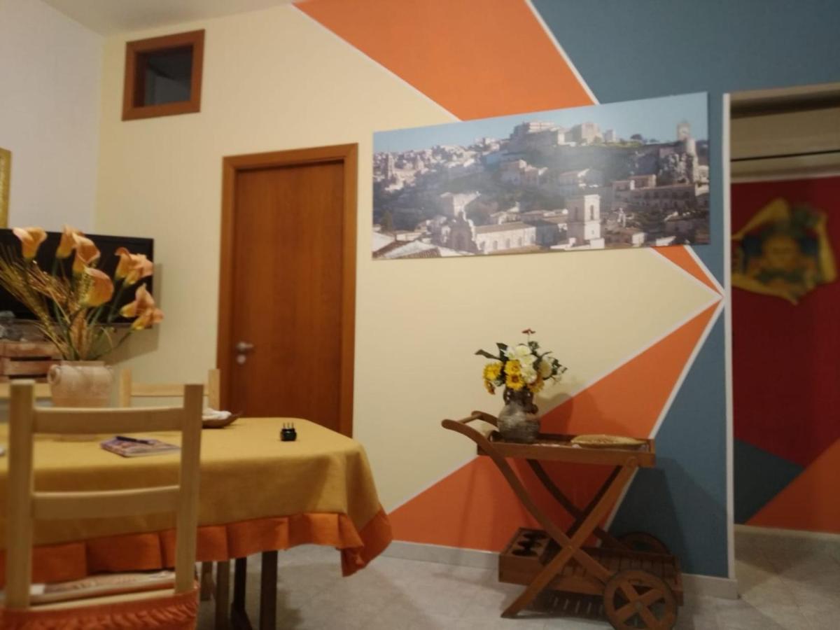 La Casa Di Pina Apartamento Modica Exterior foto
