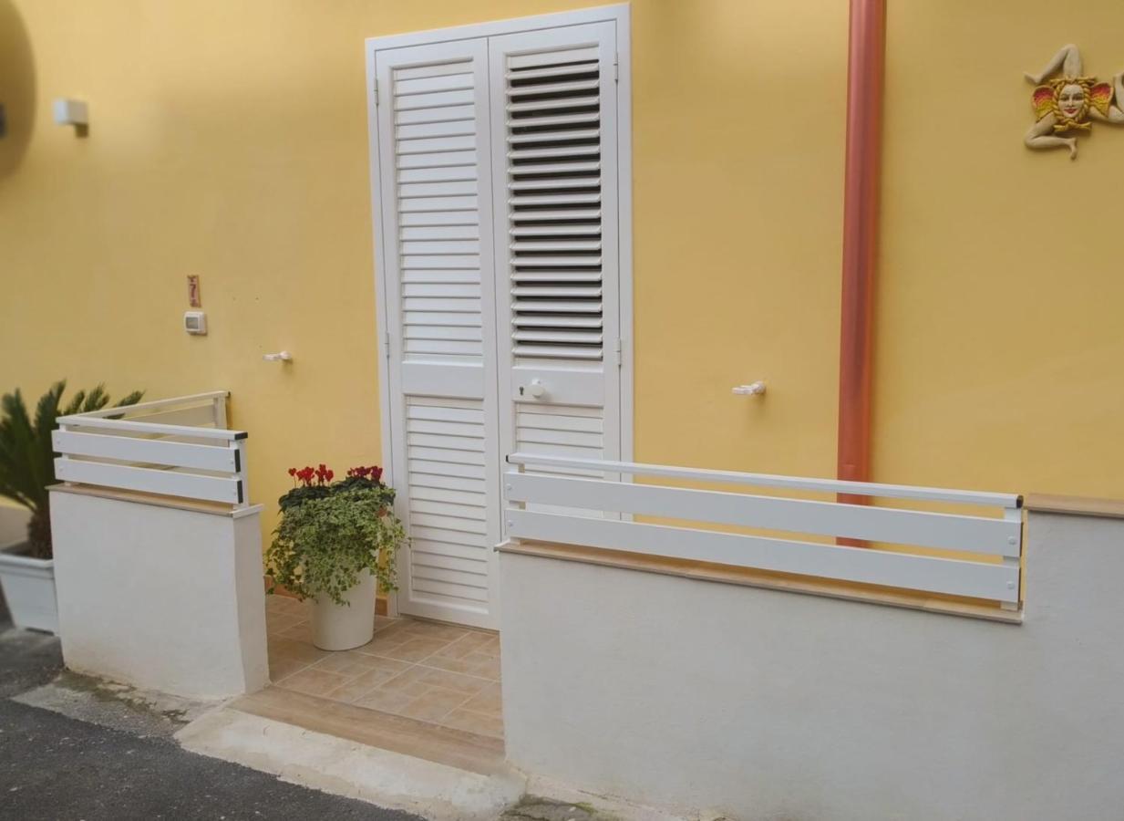 La Casa Di Pina Apartamento Modica Exterior foto